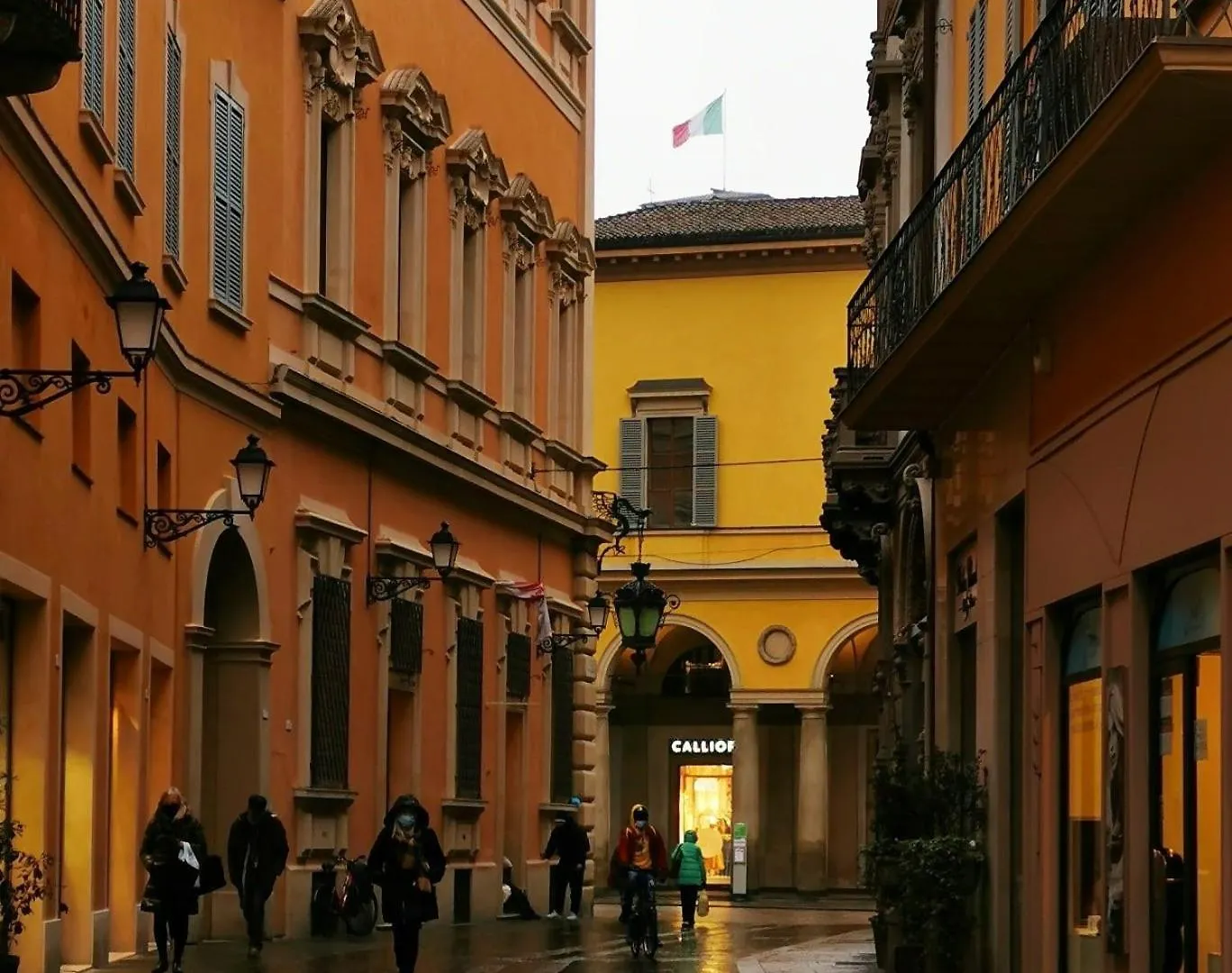 شقة Rossena Home Tranquillo Appartamento, Con Giardino, Vicino Al Centro Ed All'Ospedale Santa Maria Nuova Smn ريجّو إيميليا