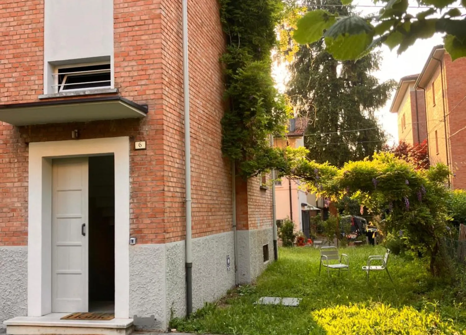 Daire Rossena Home Tranquillo Appartamento, Con Giardino, Vicino Al Centro Ed All'Ospedale Santa Maria Nuova Smn Reggio Emilia