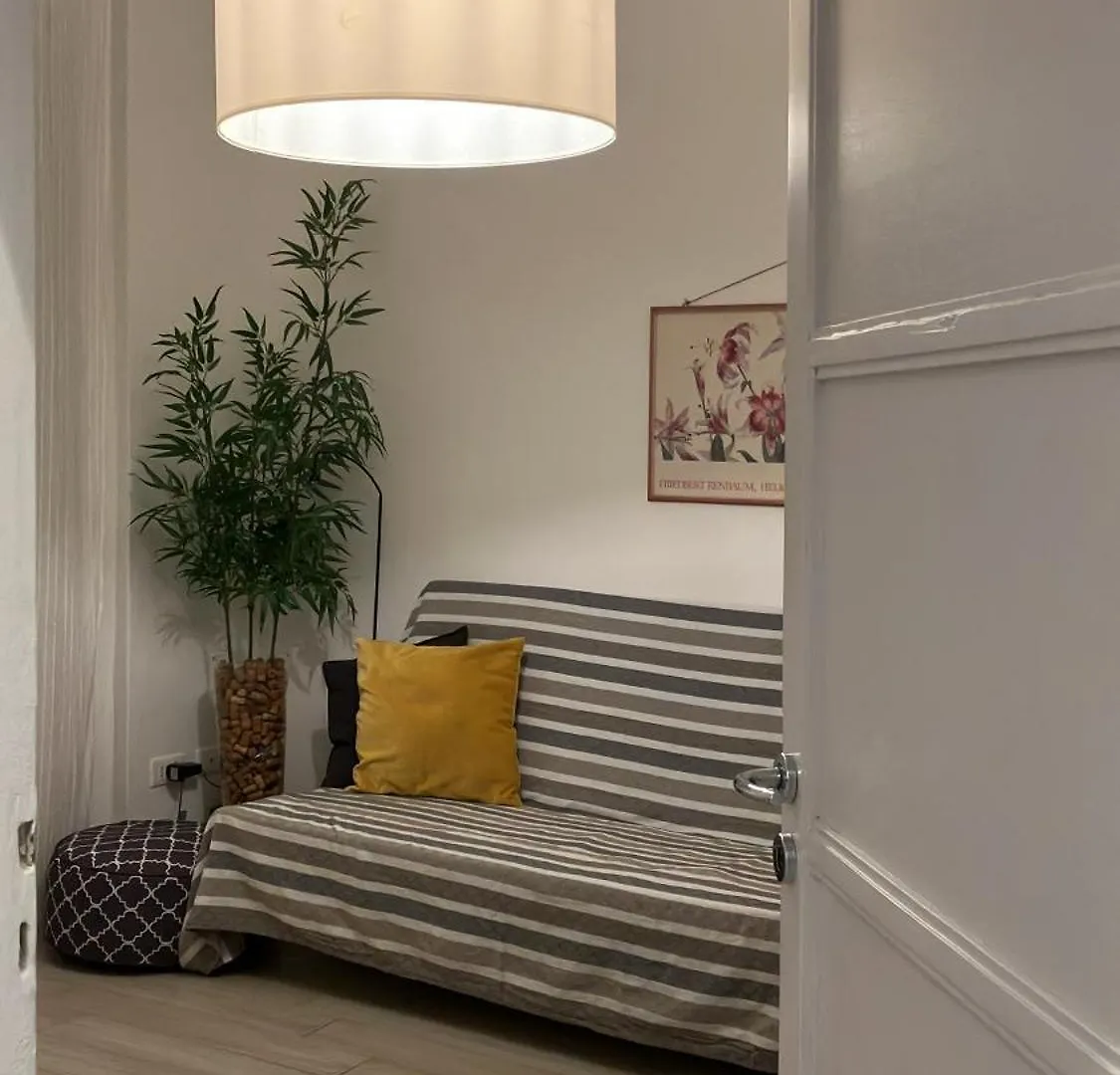 Rossena Home Tranquillo Appartamento, Con Giardino, Vicino Al Centro Ed All'Ospedale Santa Maria Nuova Smn ريجّو إيميليا 0*,  إيطاليا