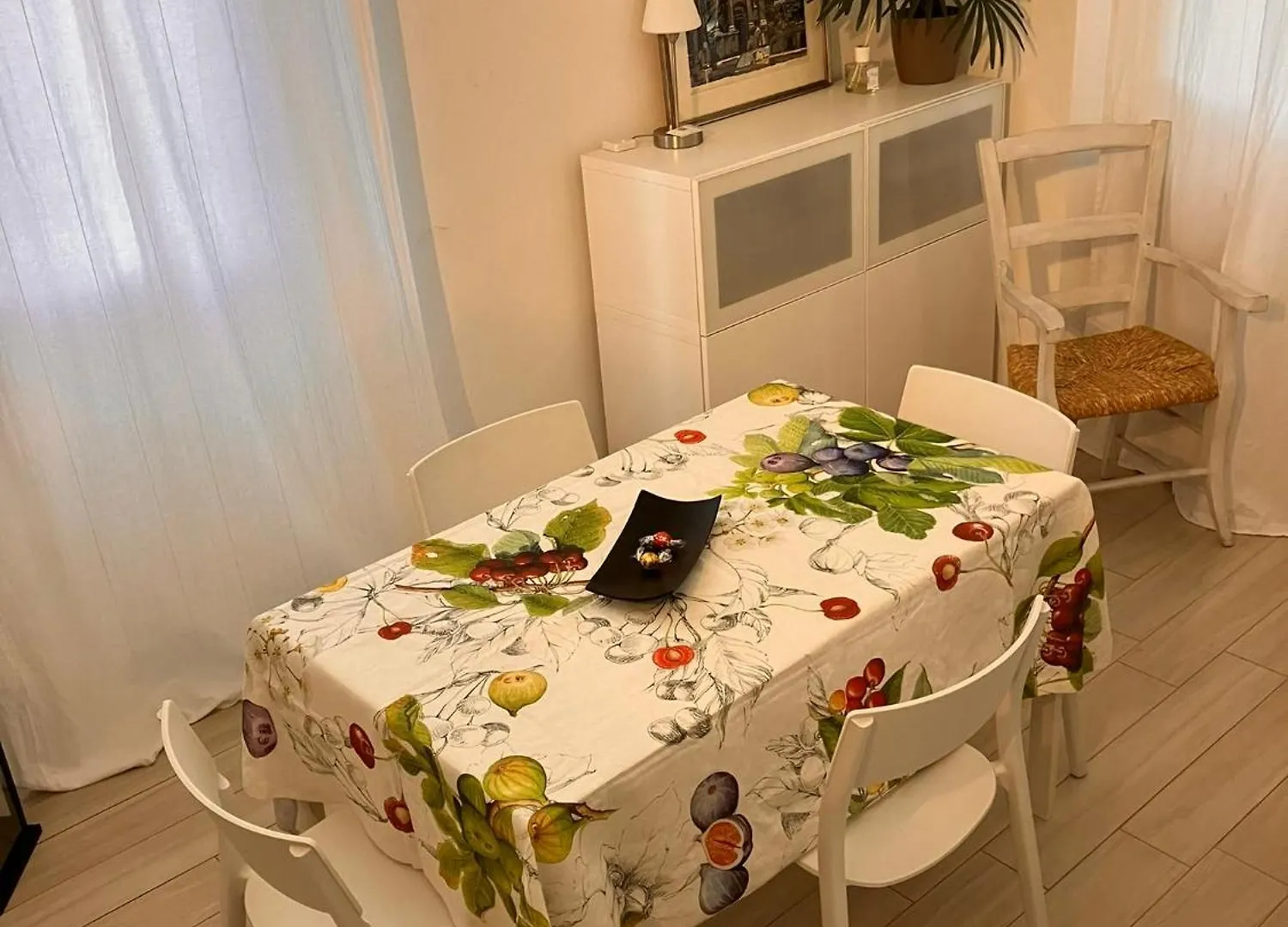 Rossena Home Tranquillo Appartamento, Con Giardino, Vicino Al Centro Ed All'Ospedale Santa Maria Nuova Smn ريجّو إيميليا شقة